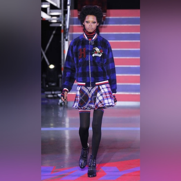 Tommy Hilfiger Dresses & Skirts - Hilfiger Collection Skirt